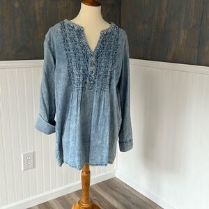 Long sleeved jean top. Size XL